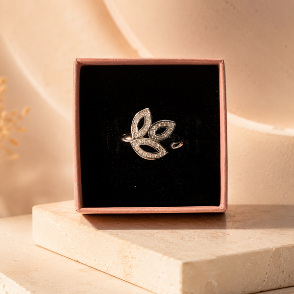 Serene Leaf Ring